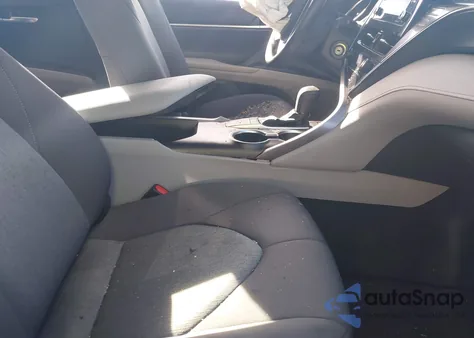 2023 Toyota Camry Le z USA, uszkodzony, nr VIN 4T1C11AK9PU167732